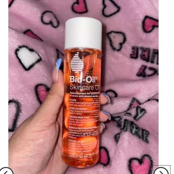 Bio-Oil Skincare Oil for Scars and Stretchmarks, Serum Hydrates Skin and Reduce - Picture 12 of 14